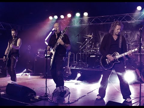 IRON SAVIOR: Stand Up And Fight - Heavy Metal CIRCUS Herne - 2022-04-30