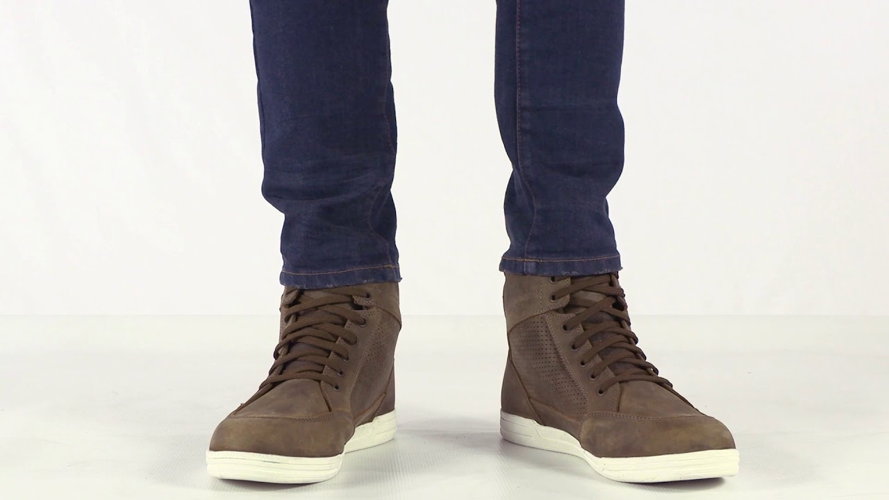 Oxford Kickback Air Boots - Brown Video