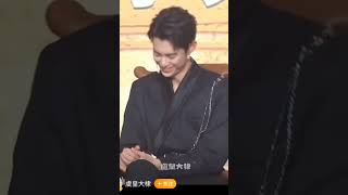 Download lagu She just wanted to hold her man's hand ☺️😊 #dylanwang #estheryu #wanghedi #dixin mp3