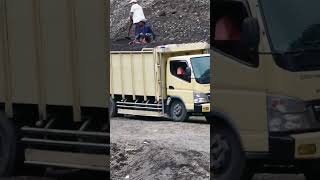 Download lagu truk mitsubishi canter hdx muat pasir glogor kenong #shorts #canter #canterhdx mp3 Download lagu truk mitsubishi canter hdx muat pasir glogor kenong #shorts #canter #canterhdx mp3