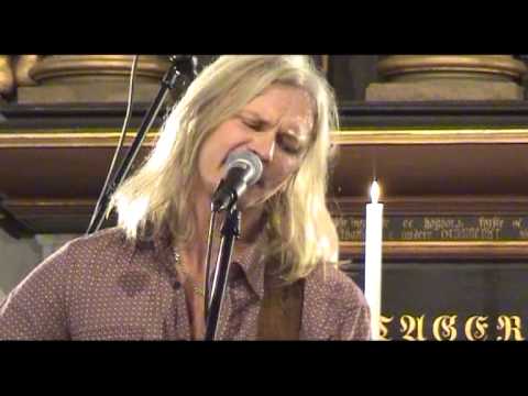 Magnus Andersson - Kalla drinkar och brunetter (Live Kristianopels kyrka 2007)