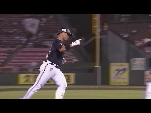 【3回表】2打席連発!! バファローズ・頓宮裕真 勝ち越しの3ランホームラン!! 2022年8月31日 東北楽天ゴールデンイーグルス 対 オリックス・バファローズ