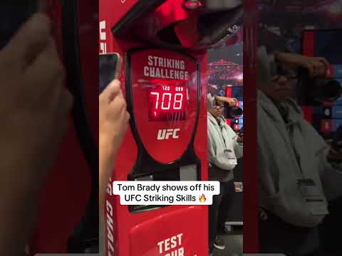 Tom Brady shows off his UFC Skills at Fanatics Fest
