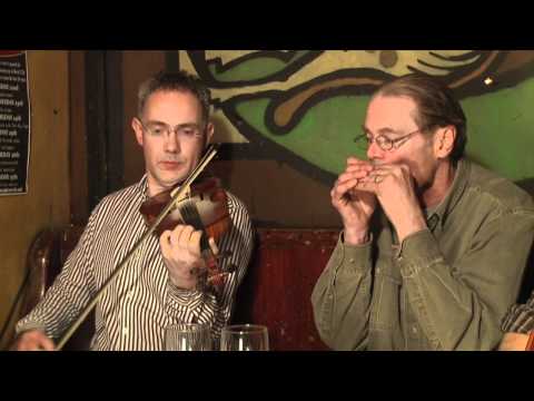 Traditional Irish Music from LiveTrad.com: Shoot The Crows Clip 1