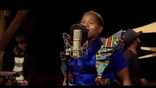 Busiswa - Bazoyenza performance on Live Sessions