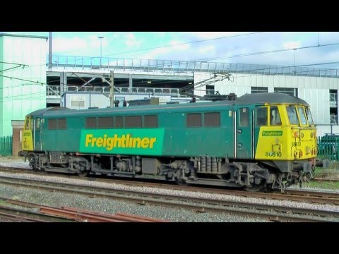 Freightliner's 86610 runs light into Preston 06-02-13