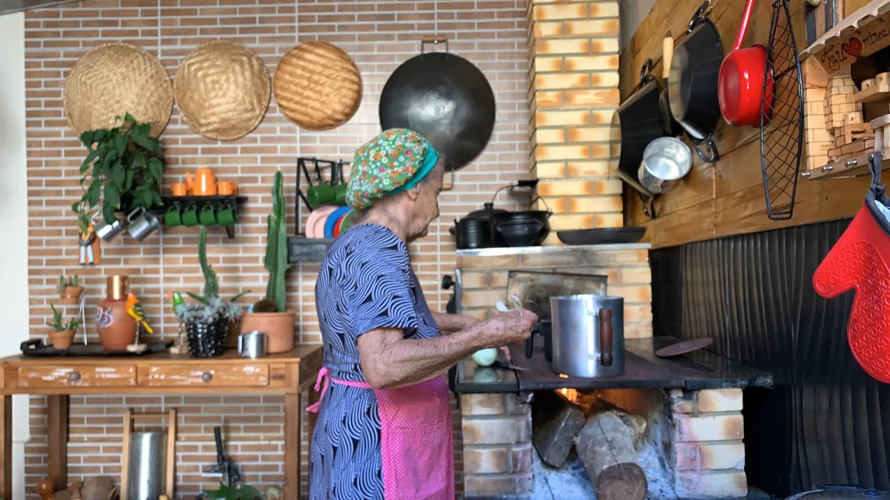 Almoço de domingo no fogão a lenha