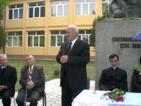 11 ZIUA EROILOR COMUNA RÂCIU - DOMNUL PRIMAR IOAN VASU