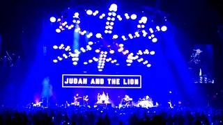Judah and the Lion KROQ Almost Acoustic Christmas 2017 Live " Suit And Jacket "