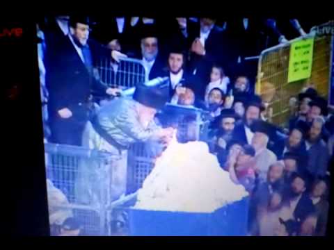 Lag B'oimer Toldes Aharon in Miron 2012  .מירון תולדות אהרן ל"ג בעומר