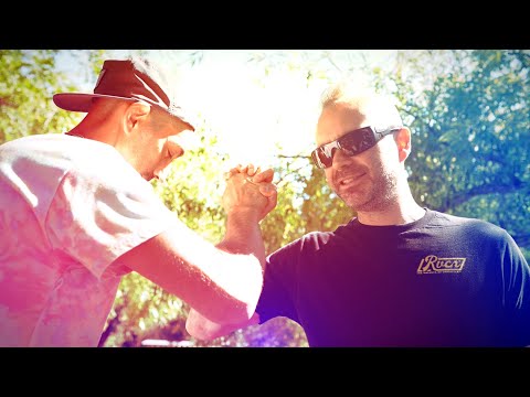 Bobby Hustle & The Movement - Somewhere In The Middle (OFFICIAL VIDEO) | Reggae 2021