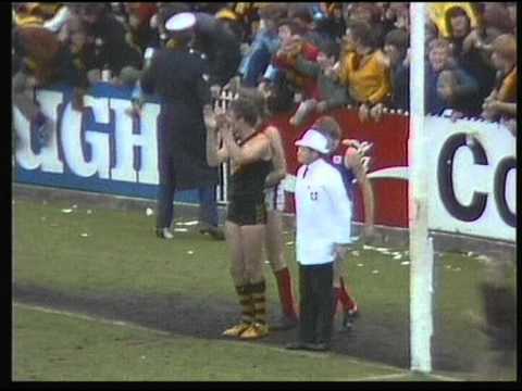 Michael Roach Kicks 100th Goal 1980 Vs Melbourne
