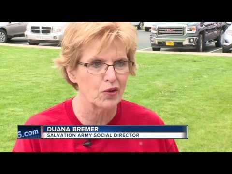 Volunteers helping tornado victims in Barron County