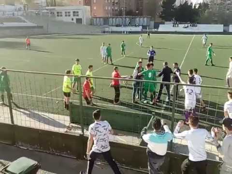 Vídeo violencia con múltiples intentos de agresión en Jaén