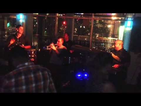 Grupo ara oko in opa