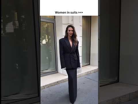 She’s so elegant 💗