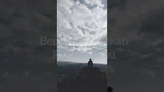 Download lagu langit abu-abu ' TULUS ' story WA 30 detik mp3
