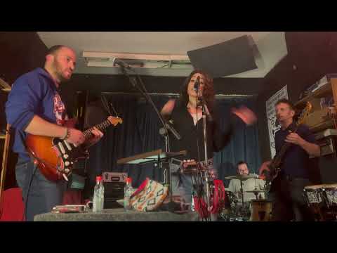 The Allers - Racehorse (Live At The Rehearsal Room 108)