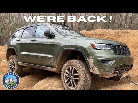 Off Roading Jeep Gladiator and Jeep Grand Cherokee (WK2) | Windrock Trail 22
