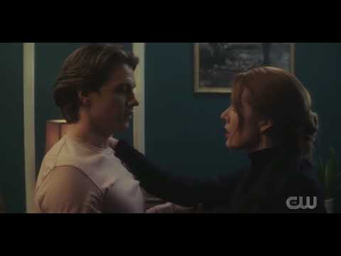 Nancy hugs Ace after he is back (Nancy Drew 3x10)