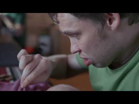 Klappendeckel reinigen - Einblicke in den Harmonikabau Jamnik - Part 11