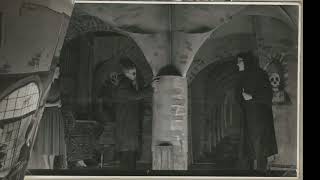1949 De man in de monnikspij (foto's)