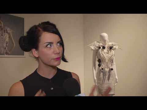 Reportage: Jurken met techniek erin te zien bij Tetem (TV Enschede)