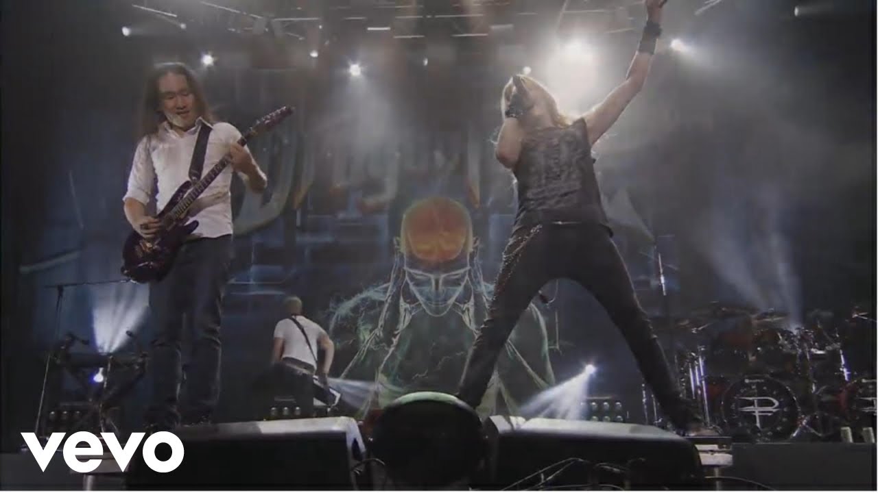 DragonForce - Valley of the Damned (live) - YouTube