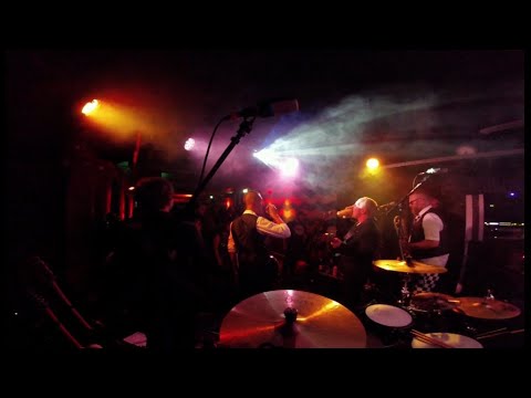 Superskank – live in Wien