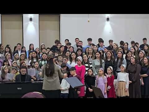 Corul de copiii si tineri   BISERICA MARANATA RADAUTI