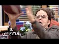 La Oficina le quita la pelota a Michael | The Office Latinoamérica