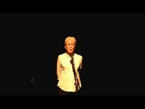 Joan Baez - Le Déserteur (Boris Vian) - Paris 2014