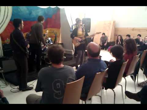 Laura Stevenson & The Cans - "Beets Untitled" @ The Clocktower Gallery.