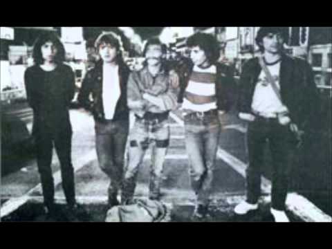 Barata Y Desconton (Trolebus)