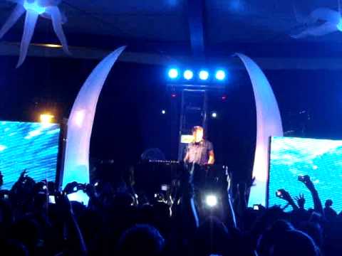 DASH BERLIN EN LIFEST EN ELPUERTO DELA LIBERTAD EL SALVADOR 21-04-2011 EN ISTMO MUSIC.MPG