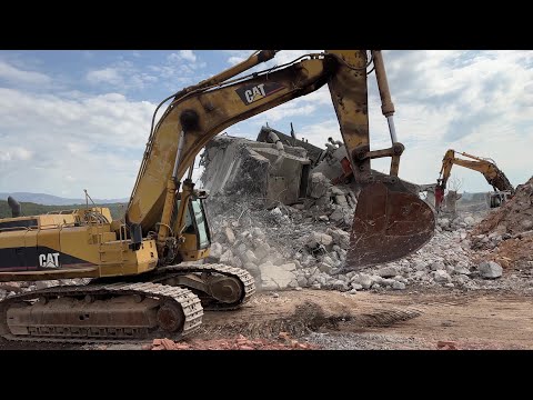 Heavy Equipment Working On Demolition Site Of Ind. Buildings - Sotiriadis/Labrianidis Demolitions 4k