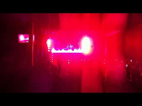 Avicii - Pumped Up Kicks Remix