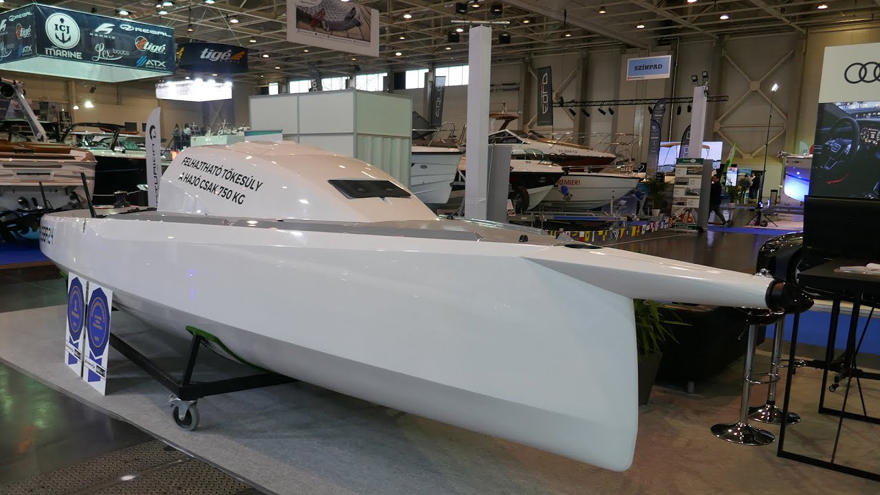 The first Flaar 24 presented on Budapest Boat Show