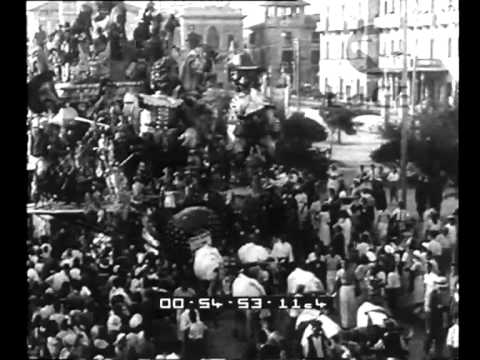 Viareggio. Carnevale in piena estate
