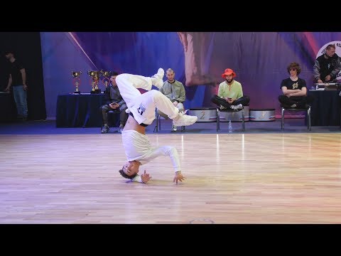 final 16-18 bboy Dan Fox vs bboy Bars - брейкданс чемпионат г.Москва