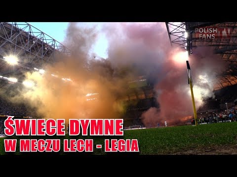 Świece dymne Lecha w meczu z Legią (01.10.2017 r.)