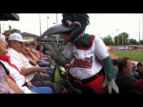 Grandma heckles Lou E Loon