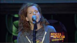 Spicks and Specks | Unseen Bits | Neko Case perfoms Magic Man - Ep 6, 2010