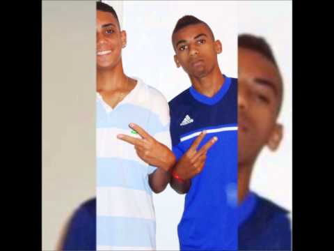 MONTAGEM - ROÇANDO & SARRANDO NO BAILE DO PISTÃO [ DJ REIZIN ]