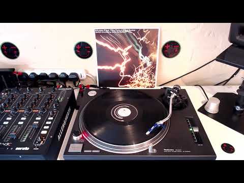 Dubble D Feat. Flora Purim & Diana Booker - Switch (Switch Remix)