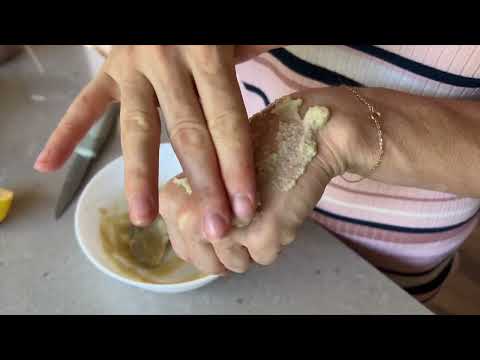 Turn Into A 16 Year Old Girl - Rebirth Your Skin With Banana Peel And Cornstarch!