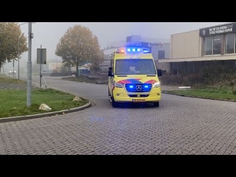 A1 | Ambulance 25-118 vanaf MMT inzet op de Scheurrak naar het ziekenhuis toe | 🚑