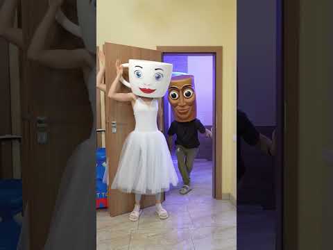 Tung Tung Sahur scares Balerina Cappuccino 😂👻🚪