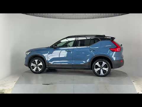 Volvo XC40 PLUS RECHARGE EV**FULL BLACK CLOTH INTE - Image 2