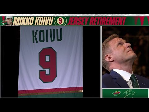 Mikko Koivu banner raised into the rafters!